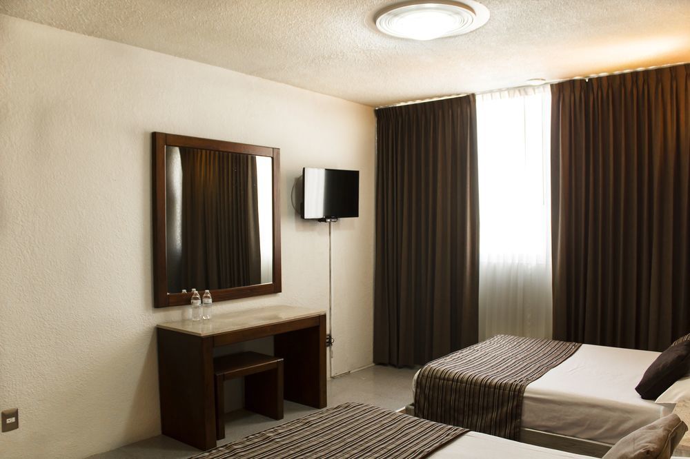 Hotel El Monte Саламанка Экстерьер фото